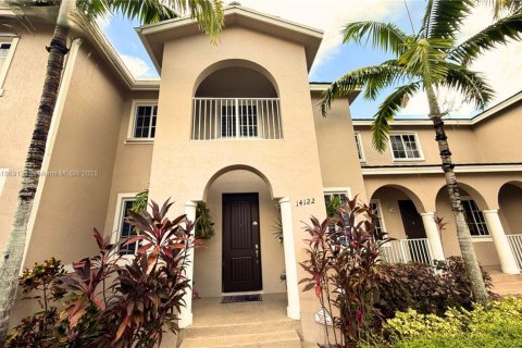 Adosado en venta en Homestead, Florida, 3 dormitorios, 146.79 m2 № 1926682 - foto 2