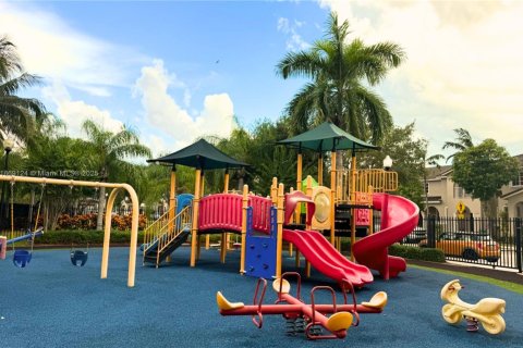 Adosado en venta en Homestead, Florida, 3 dormitorios, 146.79 m2 № 1926682 - foto 24