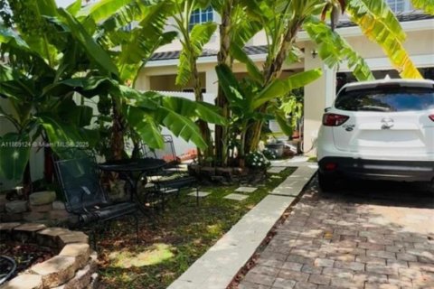 Adosado en venta en Homestead, Florida, 3 dormitorios, 146.79 m2 № 1926682 - foto 5
