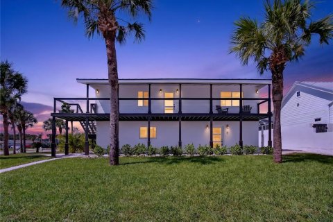 Villa ou maison à New Smyrna Beach, Floride 3 chambres, 190.45 m2 № 2376585