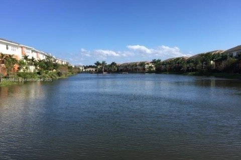 Touwnhouse à vendre à Pompano Beach, Floride: 3 chambres, 189.15 m2 № 1965205 - photo 25