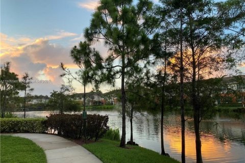 Touwnhouse à vendre à Pompano Beach, Floride: 3 chambres, 189.15 m2 № 1965205 - photo 24