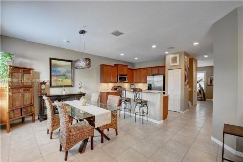 Touwnhouse à vendre à Pompano Beach, Floride: 3 chambres, 189.15 m2 № 1965205 - photo 5