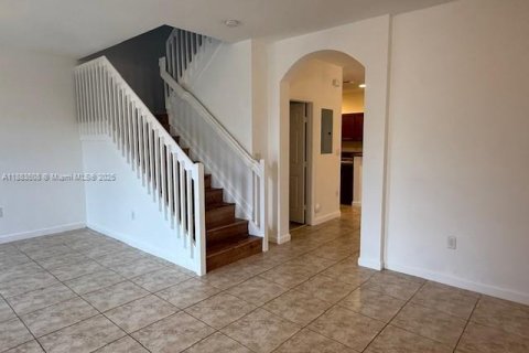 Touwnhouse à louer à Homestead, Floride: 3 chambres, 113.71 m2 № 1929795 - photo 6