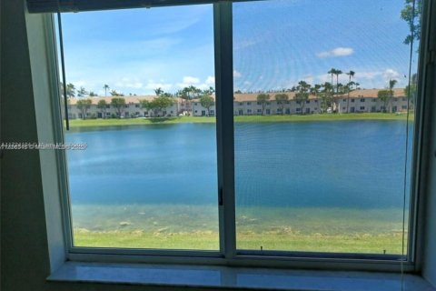 Купить кондоминиум в Хомстед, Флорида 2 спальни, 75.72м2, № 1984950 - фото 6