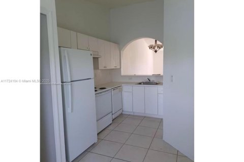 Купить кондоминиум в Хомстед, Флорида 2 спальни, 75.72м2, № 1984950 - фото 4