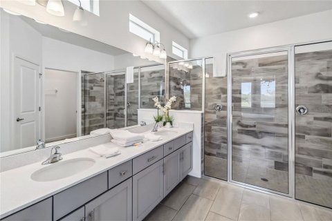 Casa en venta en Kissimmee, Florida, 6 dormitorios, 330.92 m2 № 1680474 - foto 27