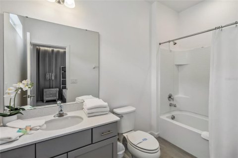 Casa en venta en Kissimmee, Florida, 6 dormitorios, 330.92 m2 № 1680474 - foto 26