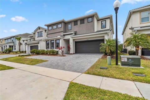 Casa en venta en Kissimmee, Florida, 6 dormitorios, 330.92 m2 № 1680474 - foto 5