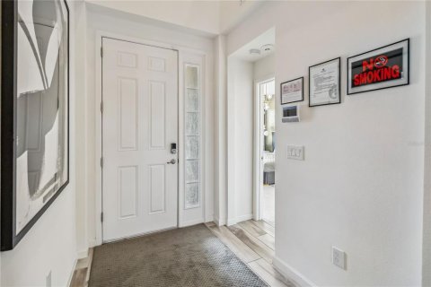 Casa en venta en Kissimmee, Florida, 6 dormitorios, 330.92 m2 № 1680474 - foto 7