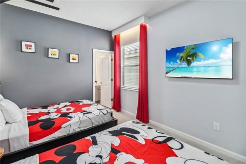 Casa en venta en Kissimmee, Florida, 6 dormitorios, 330.92 m2 № 1680474 - foto 23