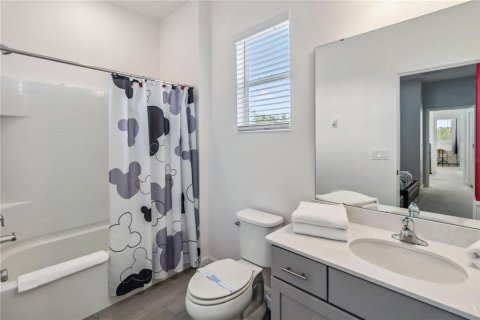 Casa en venta en Kissimmee, Florida, 6 dormitorios, 330.92 m2 № 1680474 - foto 24