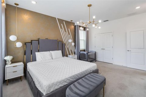 Casa en venta en Kissimmee, Florida, 6 dormitorios, 330.92 m2 № 1680474 - foto 16