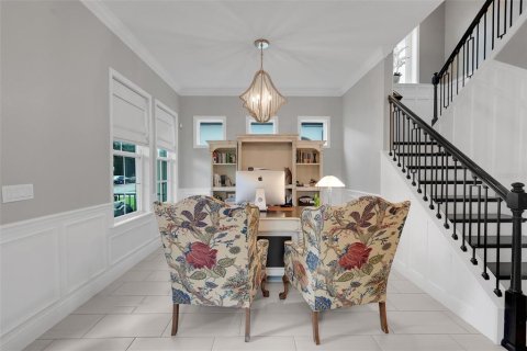 House in Winter Garden, Florida 5 bedrooms, 399.94 sq.m. № 2266999 - photo 10
