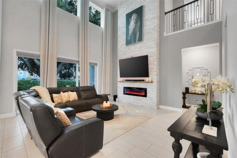 House in Winter Garden, Florida 5 bedrooms, 399.94 sq.m. № 2266999 - photo 14