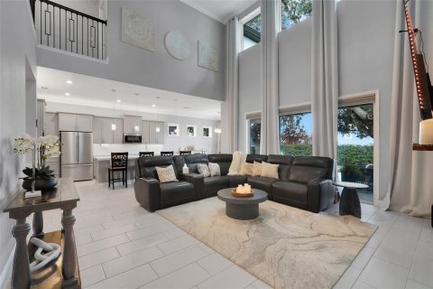 House in Winter Garden, Florida 5 bedrooms, 399.94 sq.m. № 2266999 - photo 16