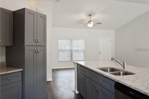 Villa ou maison à louer à Ocala, Floride: 3 chambres, 121.89 m2 № 2115325 - photo 7