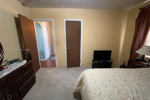 House in Miami, Florida 2 bedrooms, 85.75 sq.m. № 1714950 - photo 13