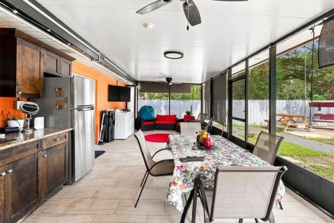 Villa ou maison à vendre à Tampa, Floride: 4 chambres, 163.51 m2 № 2316492 - photo 26