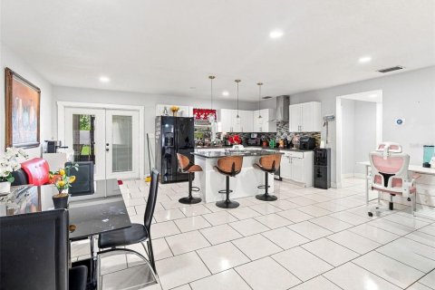 Villa ou maison à vendre à Tampa, Floride: 4 chambres, 163.51 m2 № 2316492 - photo 7