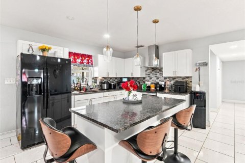 Villa ou maison à vendre à Tampa, Floride: 4 chambres, 163.51 m2 № 2316492 - photo 11