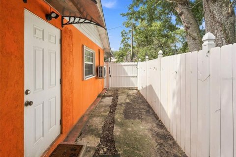 Villa ou maison à vendre à Tampa, Floride: 4 chambres, 163.51 m2 № 2316492 - photo 28