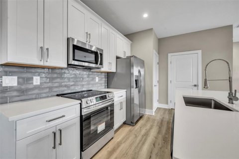 Townhouse in Orlando, Florida 3 bedrooms, 167.22 sq.m. № 1884619 - photo 15