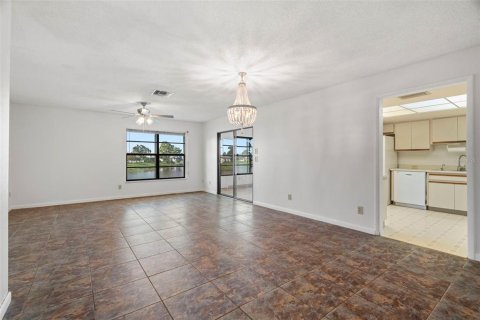 Villa ou maison à vendre à Pinellas Park, Floride: 2 chambres, 117.43 m2 № 1900052 - photo 9
