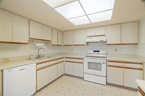 Villa ou maison à vendre à Pinellas Park, Floride: 2 chambres, 117.43 m2 № 1900052 - photo 15