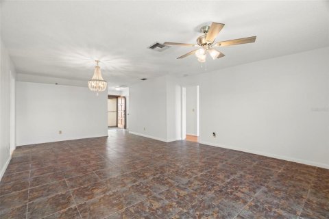 Villa ou maison à vendre à Pinellas Park, Floride: 2 chambres, 117.43 m2 № 1900052 - photo 6