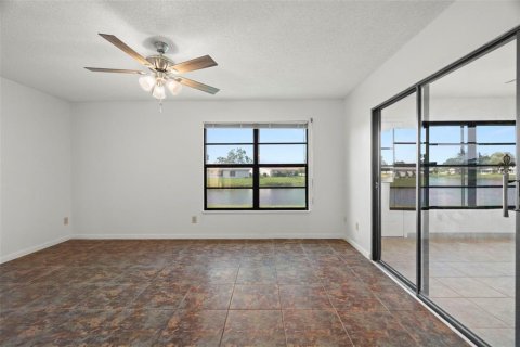 Villa ou maison à vendre à Pinellas Park, Floride: 2 chambres, 117.43 m2 № 1900052 - photo 10