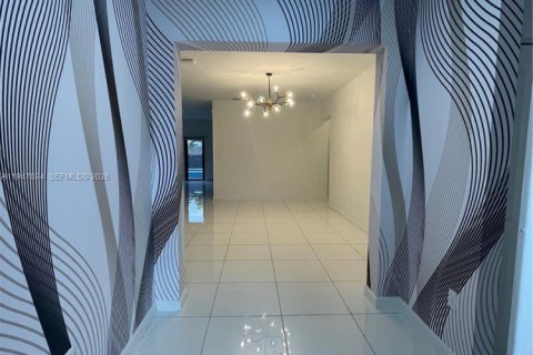 Villa ou maison à vendre à Miami, Floride: 4 chambres, 214.23 m2 № 2005051 - photo 22
