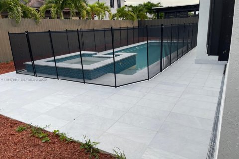 Villa ou maison à vendre à Miami, Floride: 4 chambres, 214.23 m2 № 2005051 - photo 16