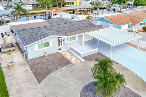 House in Hudson, Florida 3 bedrooms, 131.55 sq.m. № 1870143 - photo 6