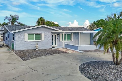 House in Hudson, Florida 3 bedrooms, 131.55 sq.m. № 1870143 - photo 7