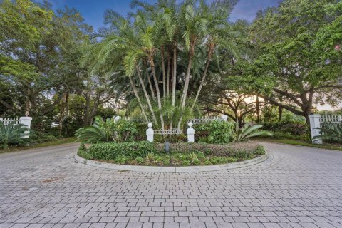 Casa en venta en Stuart, Florida, 5 dormitorios, 340.02 m2 № 2153861 - foto 2