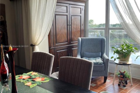 Condominio en venta en Sunrise, Florida, 2 dormitorios, 78.97 m2 № 1970101 - foto 2