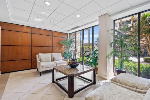 Condo in Riviera Beach, Florida, 2 bedrooms № 2399650 - photo 20