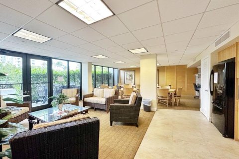 Condo in Riviera Beach, Florida, 2 bedrooms № 2399650 - photo 30