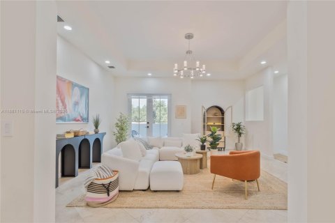 Condo in Coral Gables, Florida, 3 bedrooms  № 1930669 - photo 10