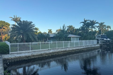 Villa ou maison à vendre à Fort Lauderdale, Floride: 3 chambres, 195.56 m2 № 2421088 - photo 3