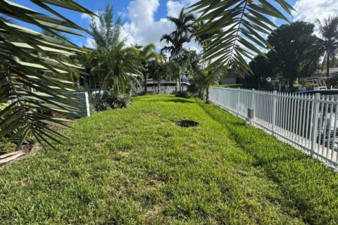 Villa ou maison à vendre à Fort Lauderdale, Floride: 3 chambres, 195.56 m2 № 2421088 - photo 14