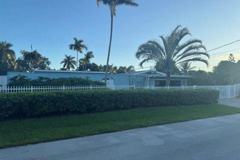 Villa ou maison à vendre à Fort Lauderdale, Floride: 3 chambres, 195.56 m2 № 2421088 - photo 4