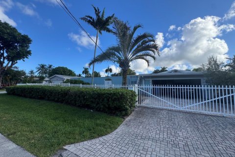 Villa ou maison à vendre à Fort Lauderdale, Floride: 3 chambres, 195.56 m2 № 2421088 - photo 19
