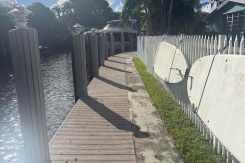 Villa ou maison à vendre à Fort Lauderdale, Floride: 3 chambres, 195.56 m2 № 2421088 - photo 11