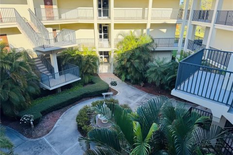 Condo à Dunedin, Floride, 2 chambres  № 2364665