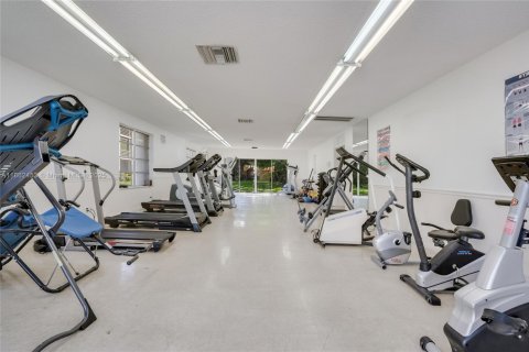 Condo in Lighthouse Point, Florida, 2 bedrooms  № 1891226 - photo 13