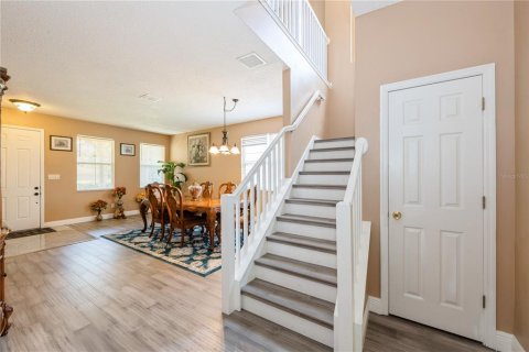 House in Apopka, Florida 5 bedrooms, 282.61 sq.m. № 1856668 - photo 7