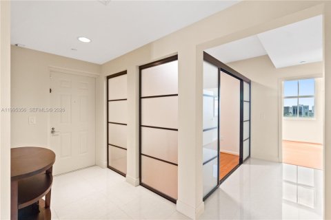 Купить кондоминиум в Авентура, Флорида 2 спальни, 153.29м2, № 2154135 - фото 21