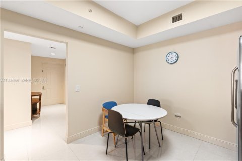 Купить кондоминиум в Авентура, Флорида 2 спальни, 153.29м2, № 2154135 - фото 10